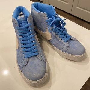 NEVER WORN men’s nikes shoes